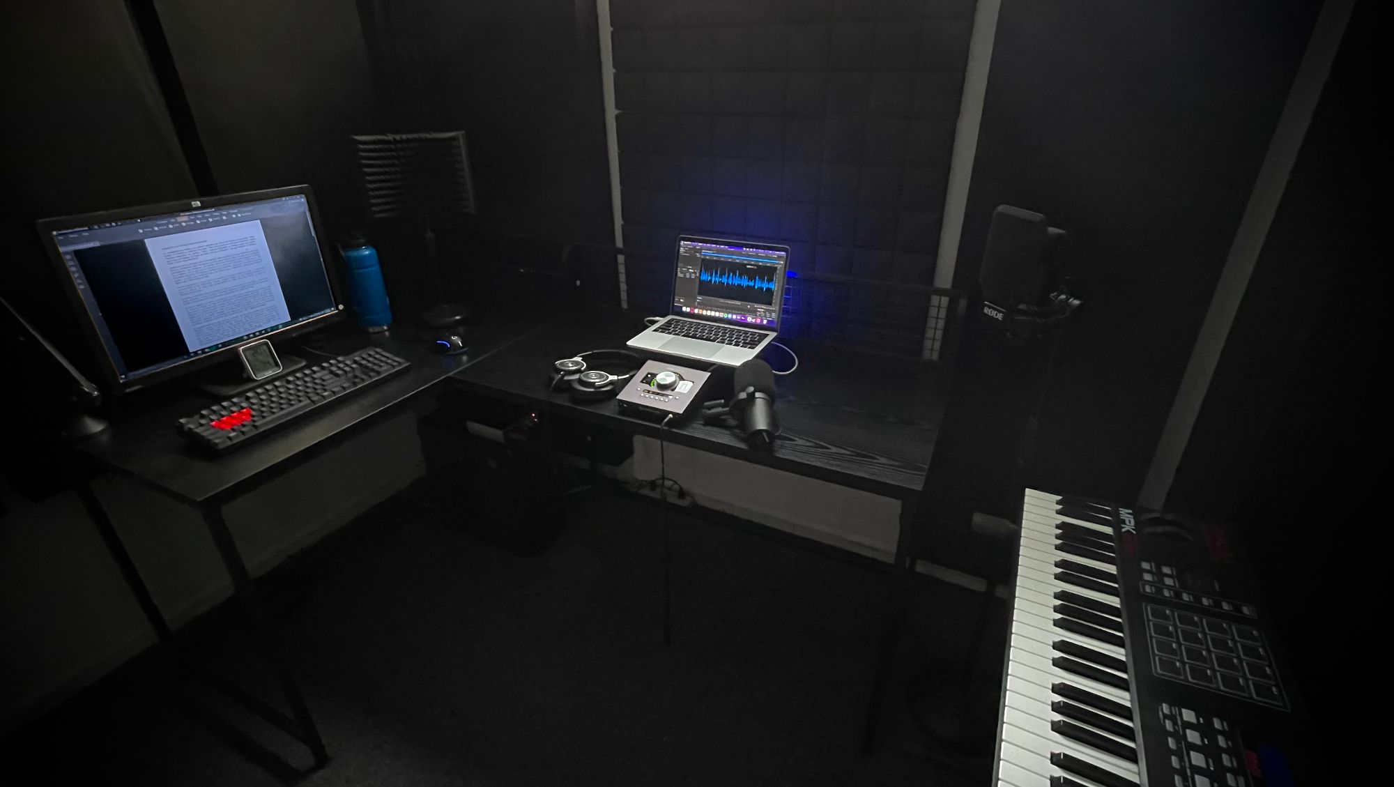 Wide shot of Rafael Neve's studio